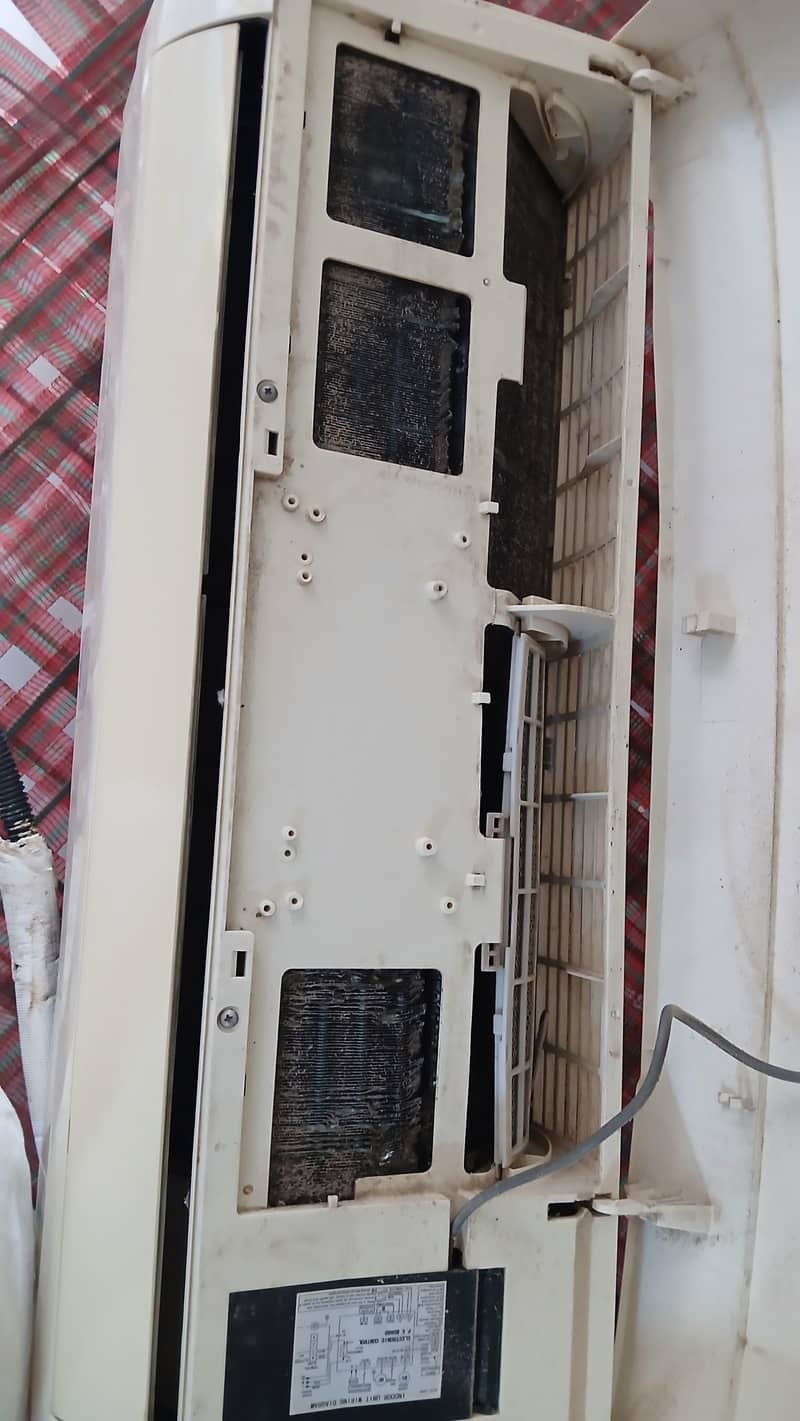 1 TON SPLIT AC 1