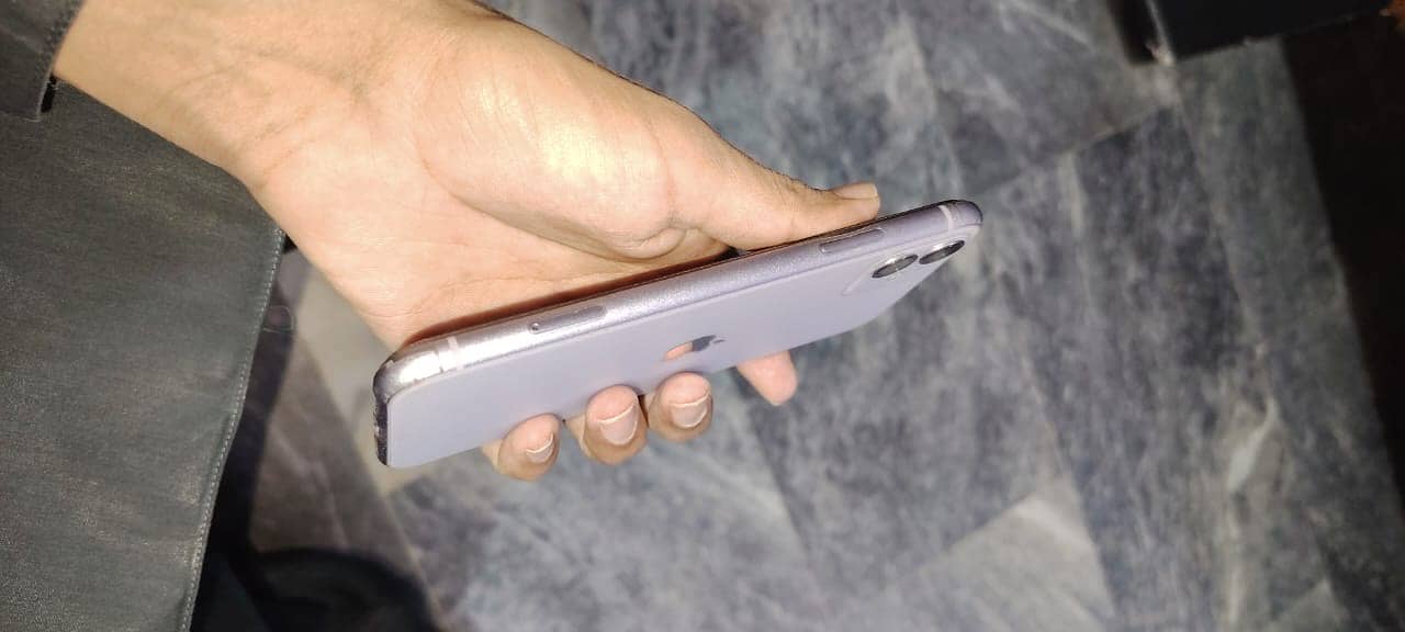 Apple iPhone 11 2