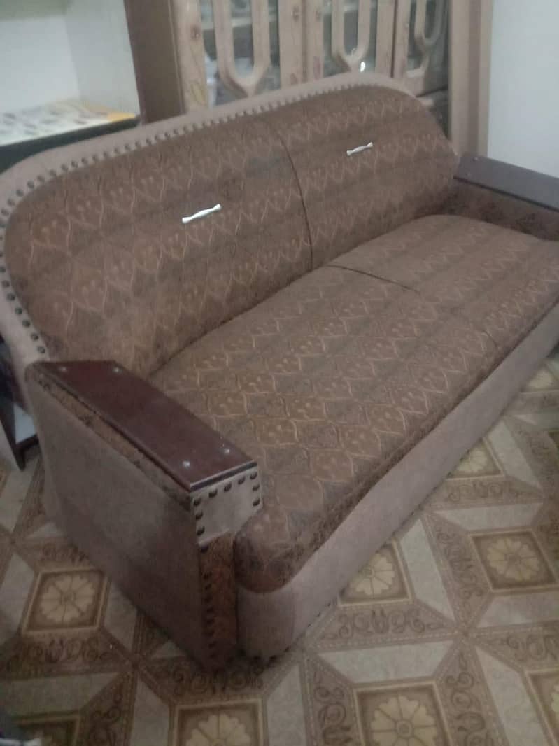 4 Setters Sofa Condition 8/10 0