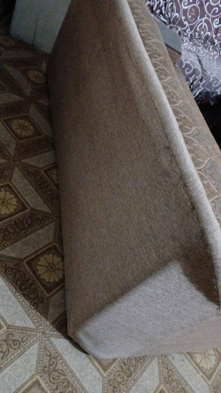 4 Setters Sofa Condition 8/10 1