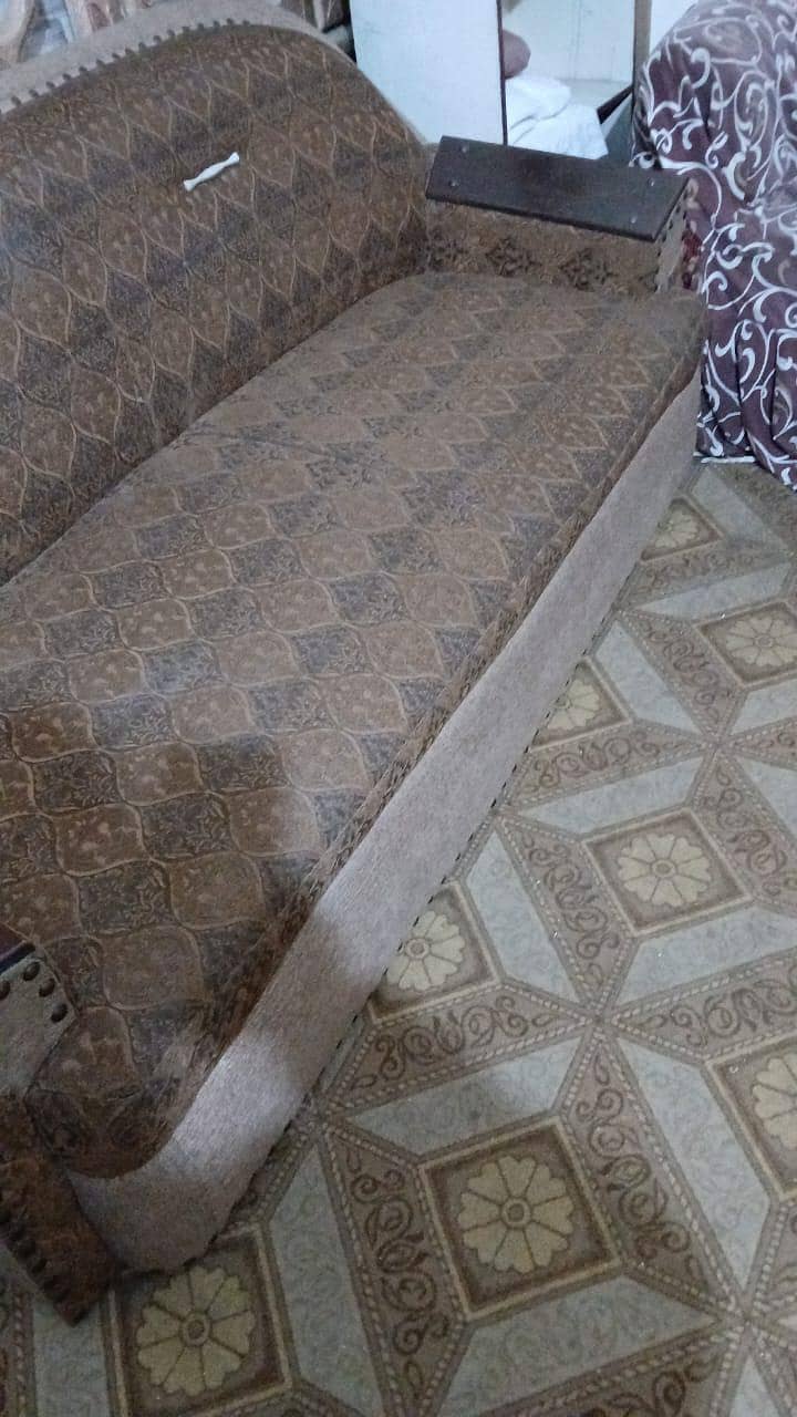 4 Setters Sofa Condition 8/10 3