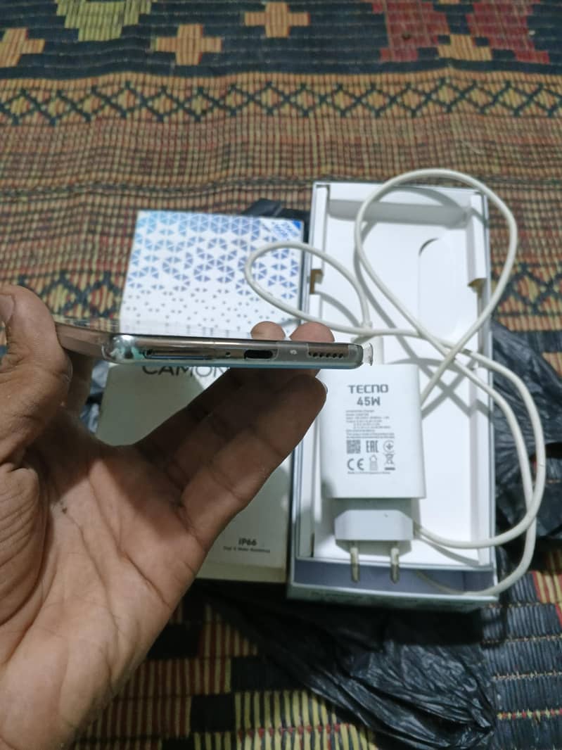 Tecno CAMON 40 3