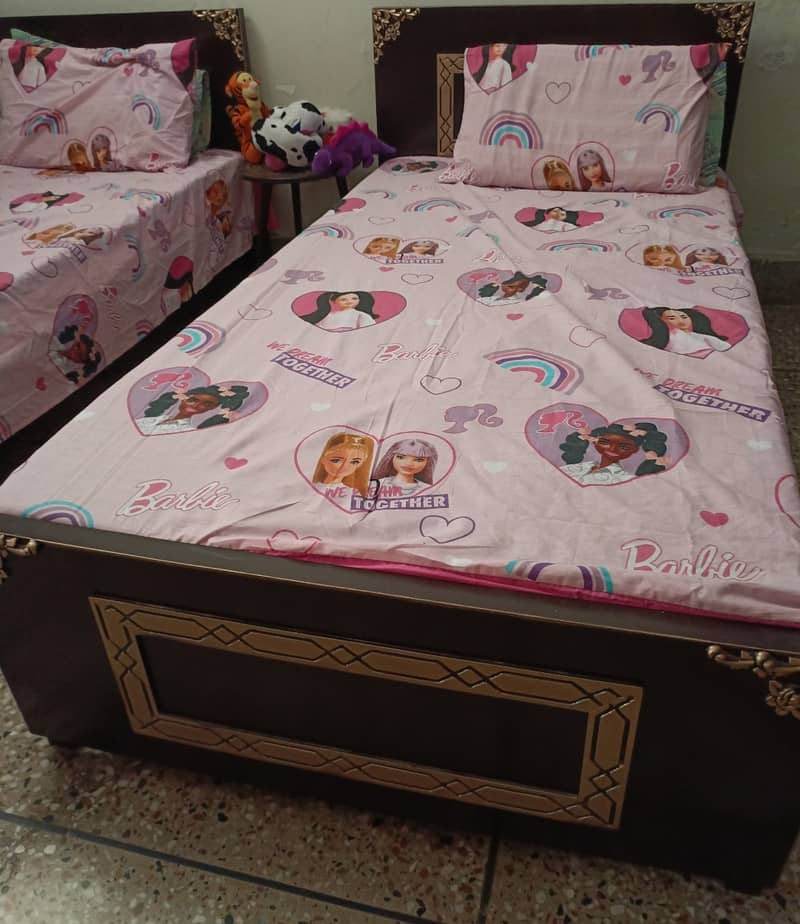 2 Single Beds 0