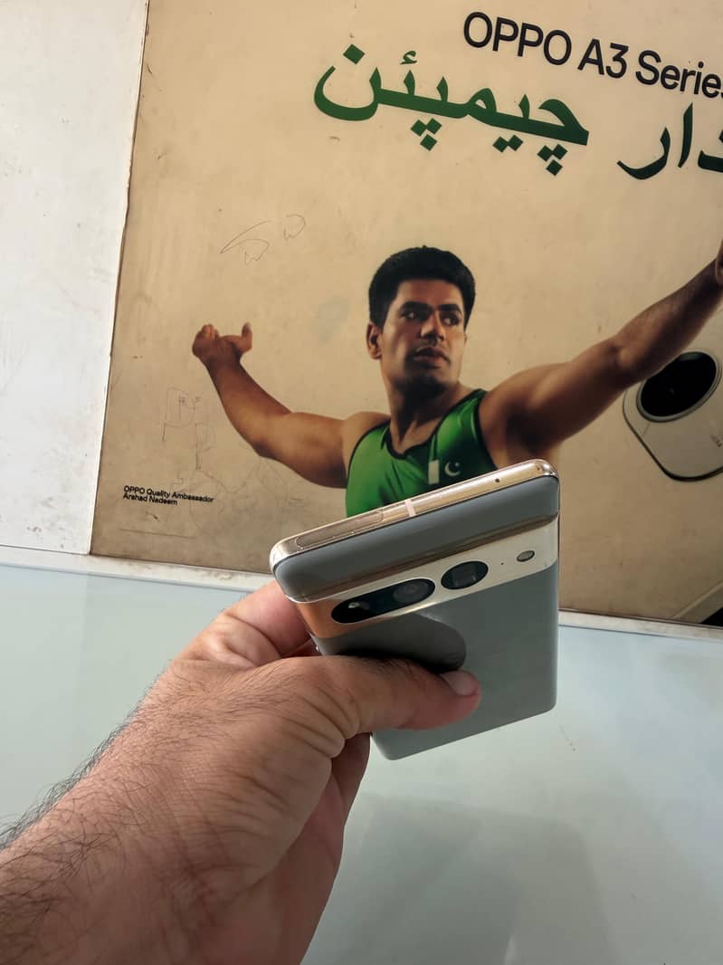 Google pixel 7 pro 4