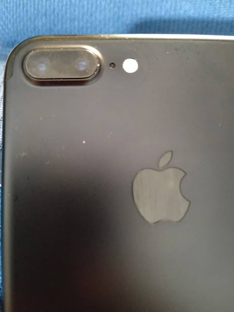 Apple iPhone 7 Plus 4