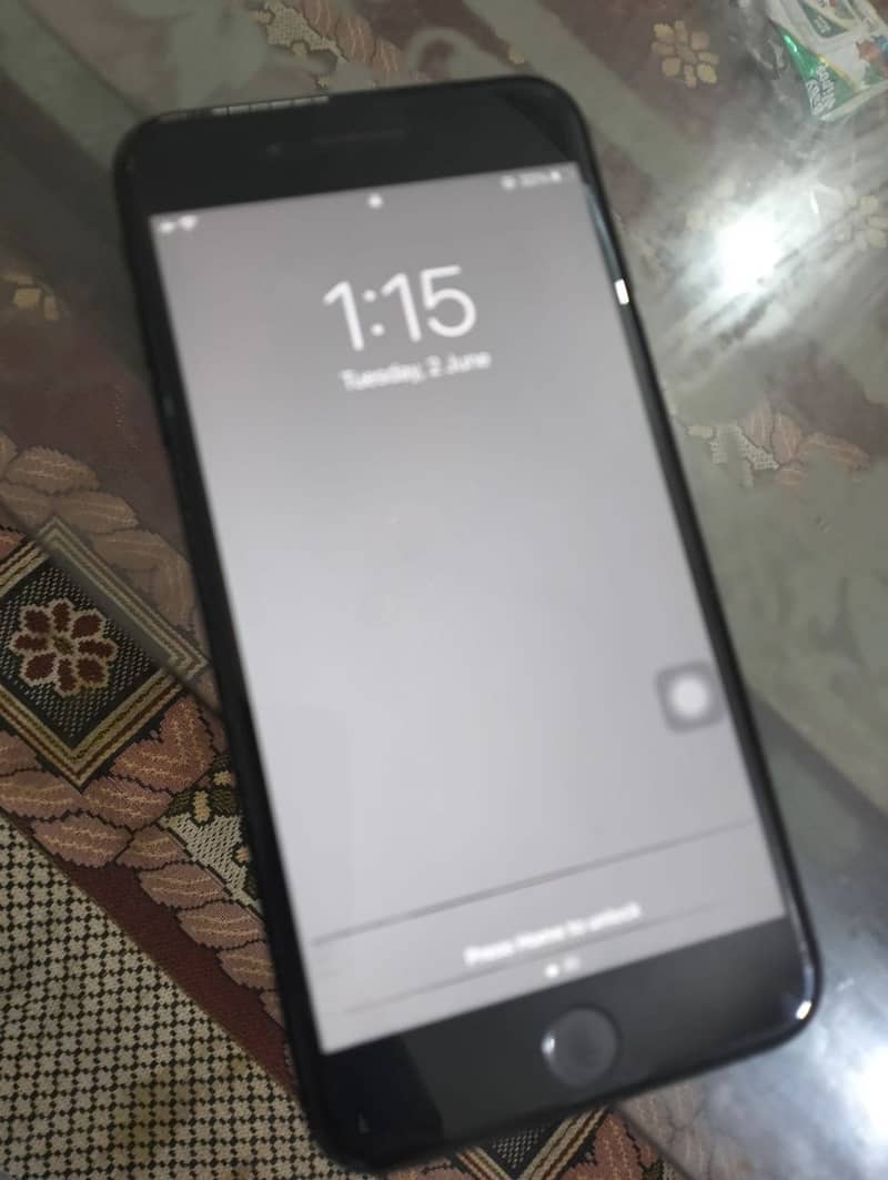 Apple iPhone 7 Plus 9