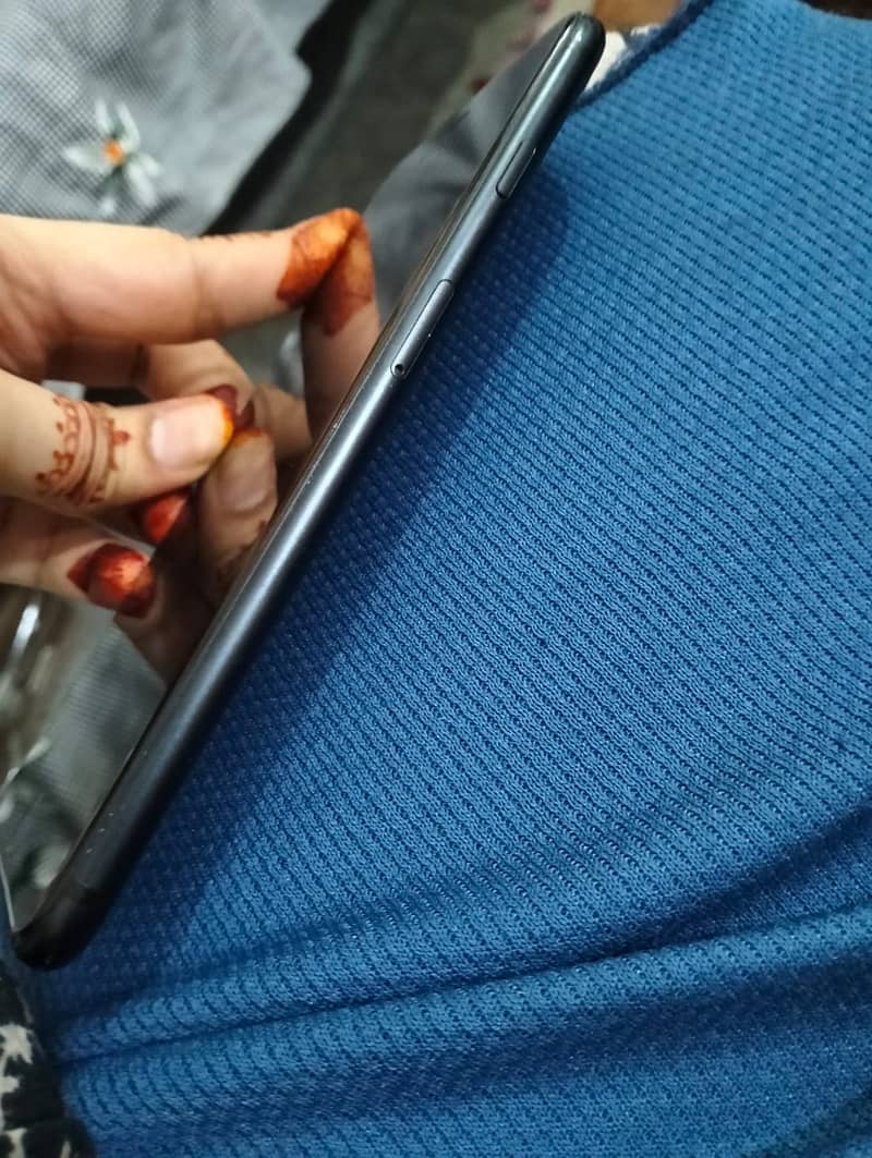 Apple iPhone 7 Plus 11