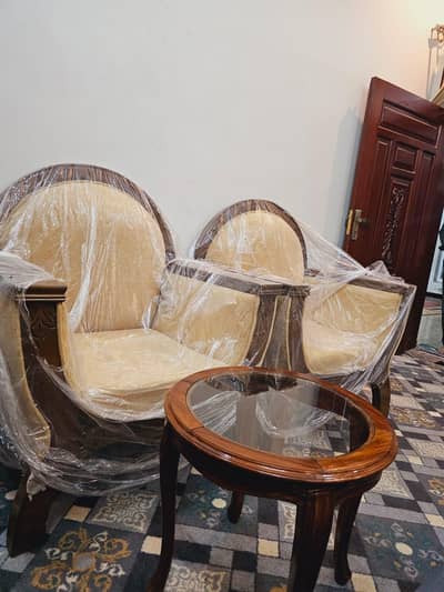 6 seater sofa with table for sale new condition full wooden