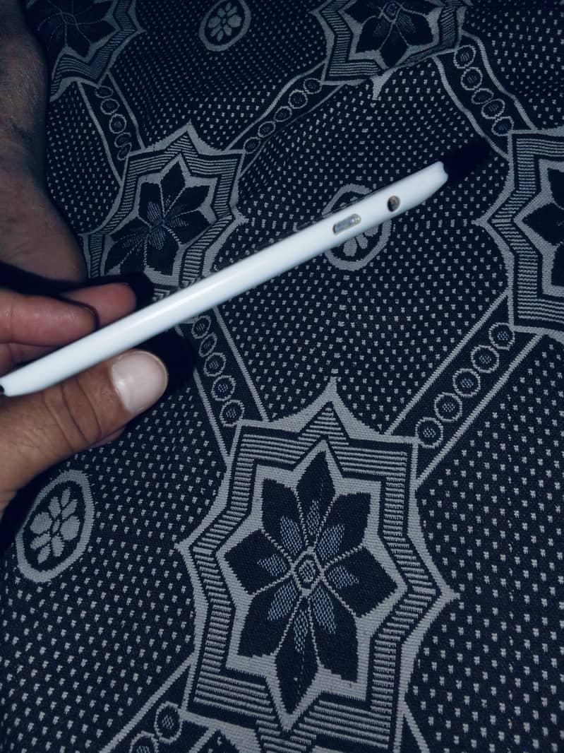 ellipsis 8 tablet 3