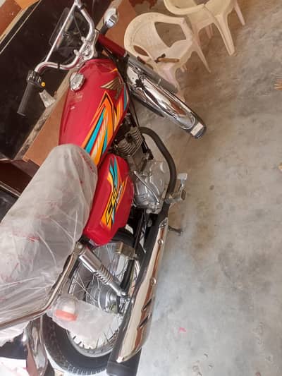 Honda 125 zero meter hai 94km Chali hui haiiii bss