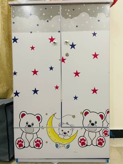 Beautiful kids almari /wardrobe New condition