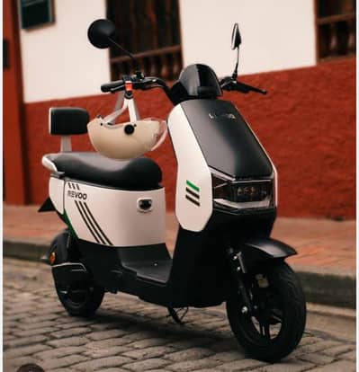 SKOOTY REVOO A-10