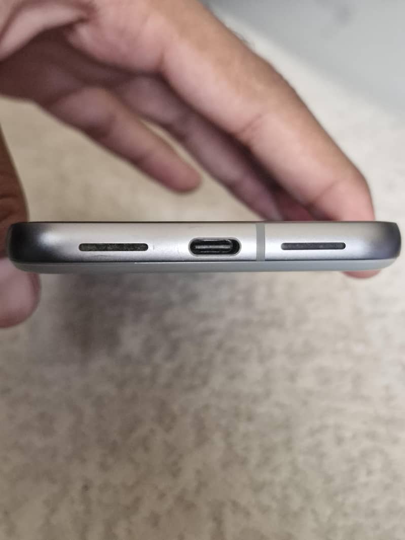 Google Pixel 8 2