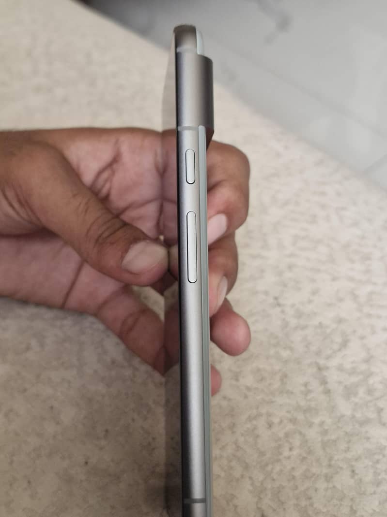 Google Pixel 8 3