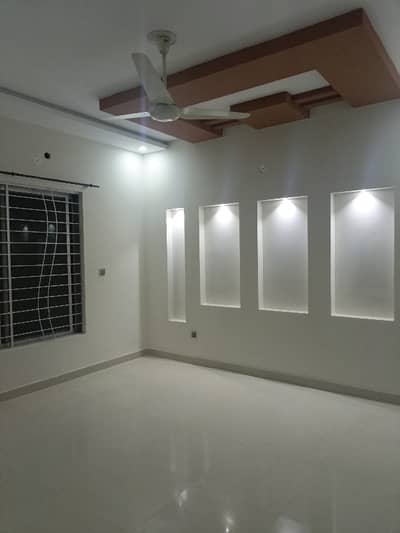 Nashamen E Iqbal 10 Marla Upper Portion Available For Rent