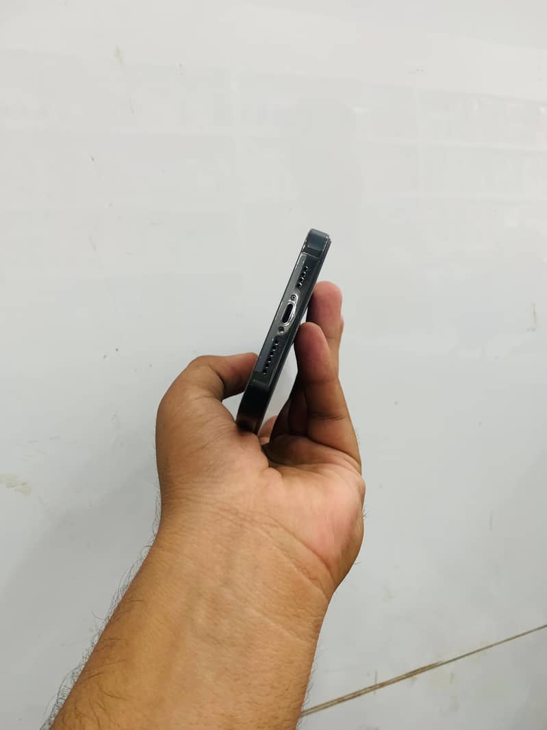 Iphone 14 pro max 3