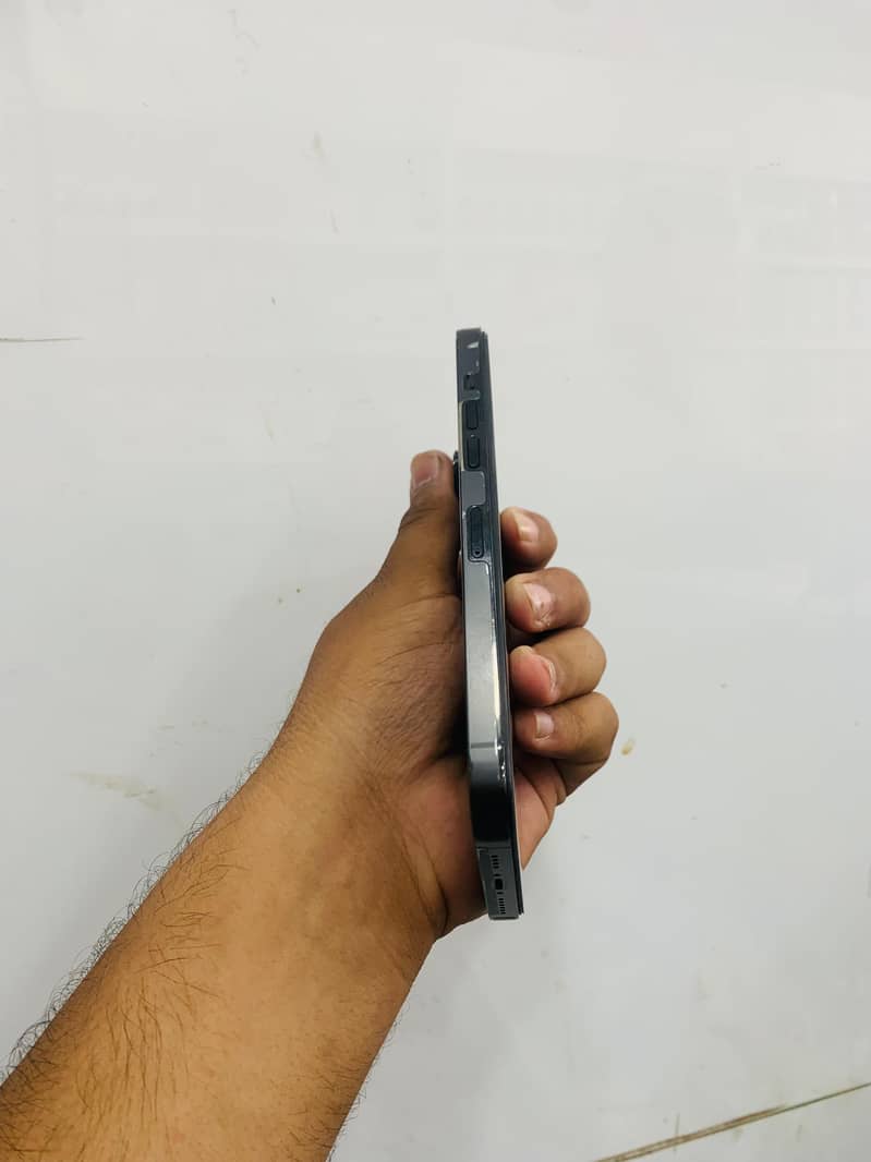 Iphone 14 pro max 5
