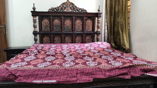 Solid Wood Hand-Carved King Size Bed – Excellent Condition