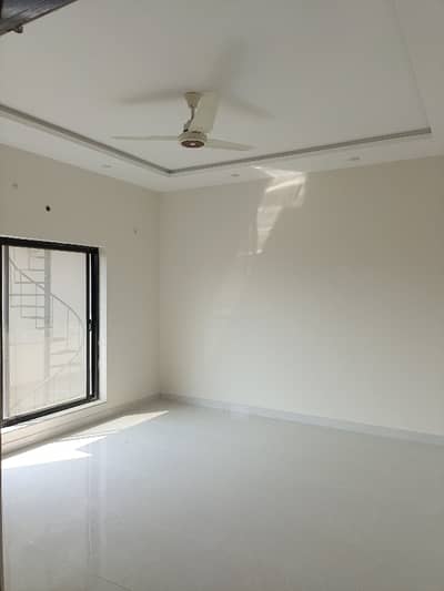 Architect Society 5 Marla Lower Portion Available For Rent