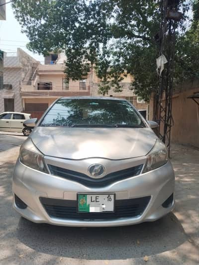 Toyota Vitz 2013