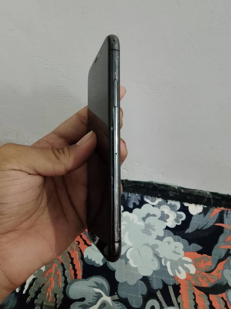 Apple iPhone X 3