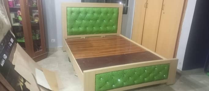 Queen size Bed in very good Condition