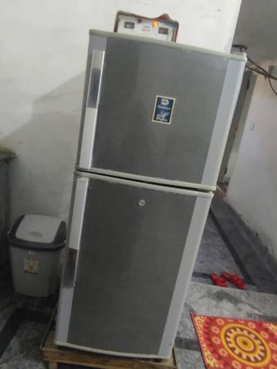 dawalnce refrigerator fridge 2 door medium size