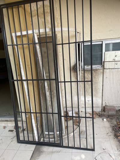 Iron rod gate