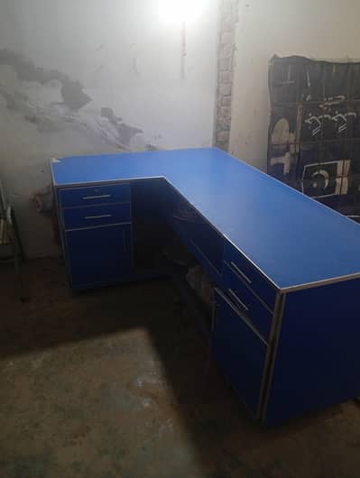 Wodeen Table For sale Good condition