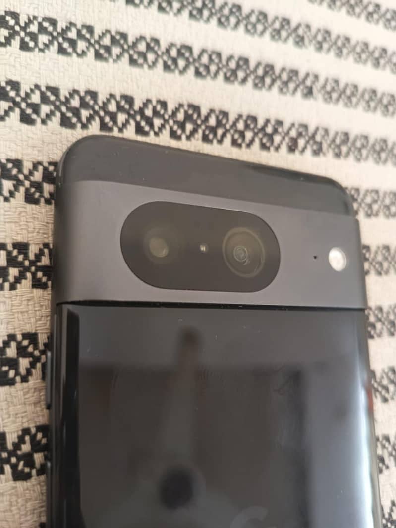 Google Pixel 8 6