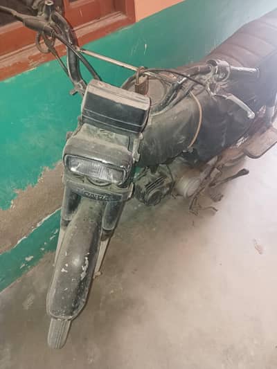 honda   cd 70.2015. red colour urgent cell