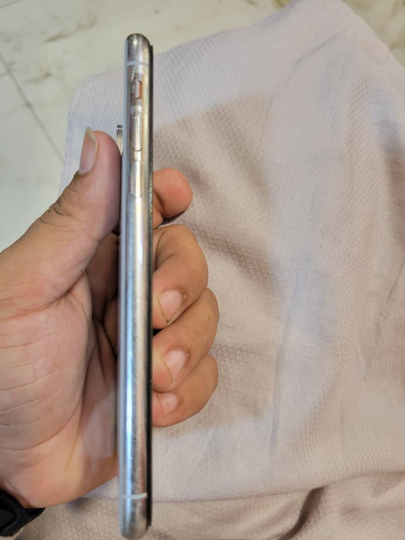 Apple iPhone X 2