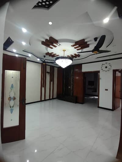 1 Kanal Beautiful House Available For Rent Near All Facilities Prime location