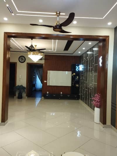 32 Maral Beautiful House Available For Rent Near All Facilities