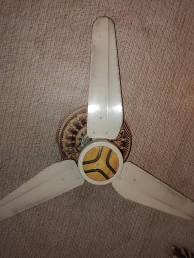 quality 10/10.1 year use. no dimege original fitting