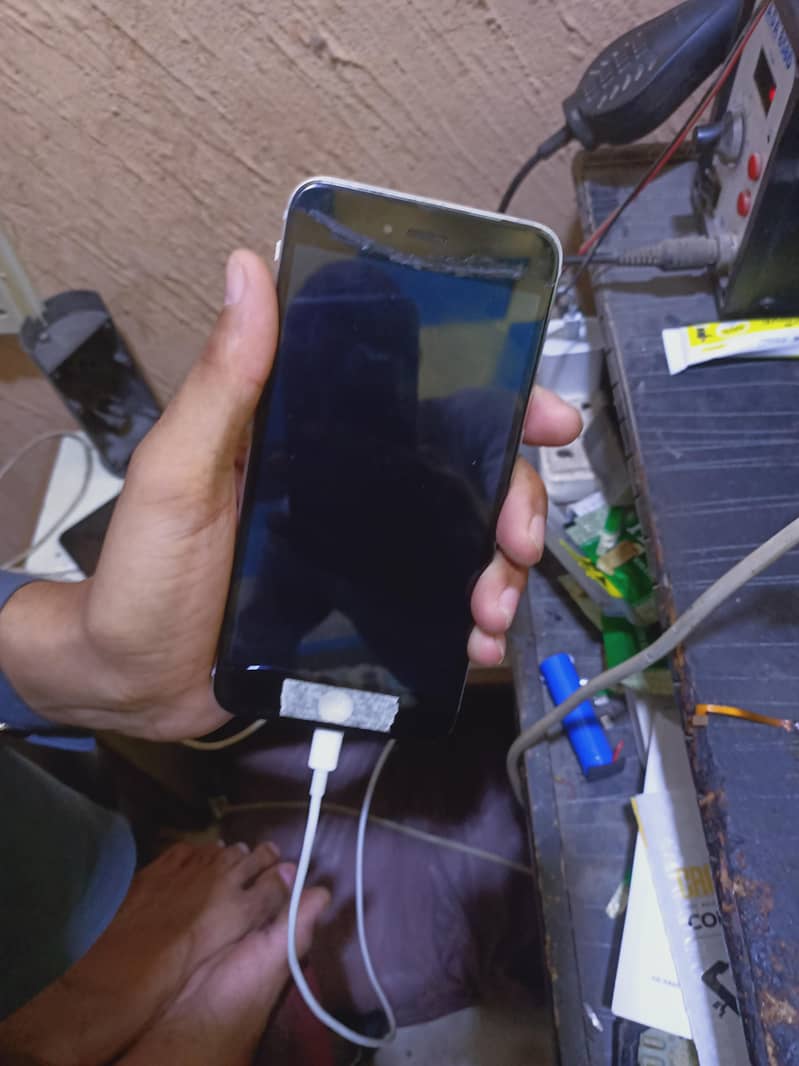 iphone 6s plus IC issue 1