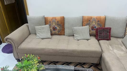 Modern L-shape sofa