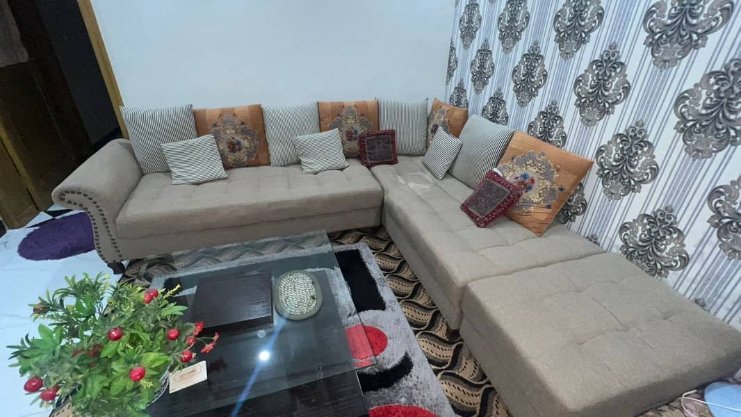 Modern L-shape sofa 1