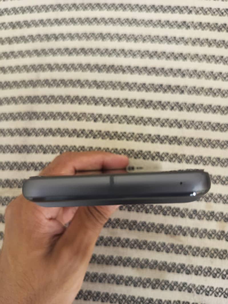 Google pixel 8 5