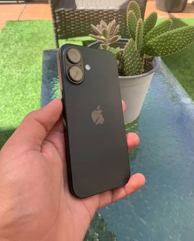 Apple iPhone 16