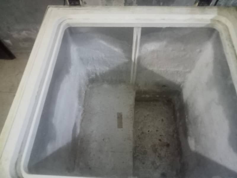 waves deep freezer 0