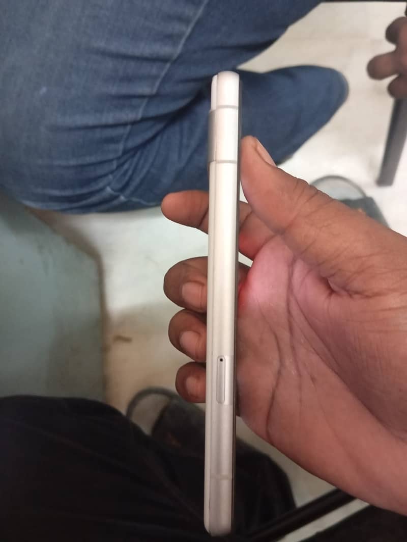 Google Pixel 7A 2