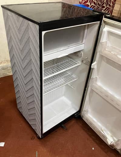 Pel Room Fridge same like new warranty card available