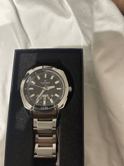 Naviforce NF9038