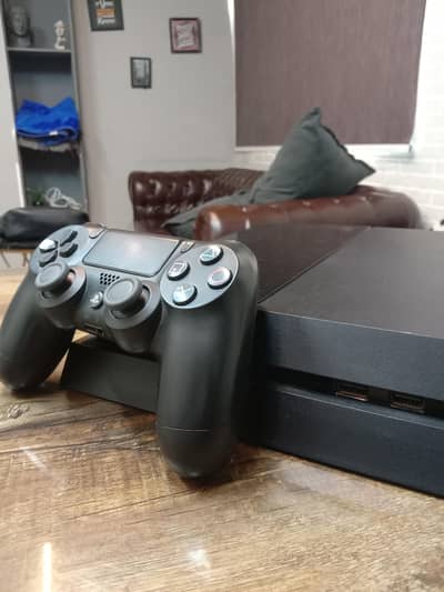 PlayStation 4 Model CUH-1116A