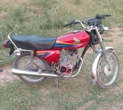 honda 125 2011 model orgnel bike Peshawar no