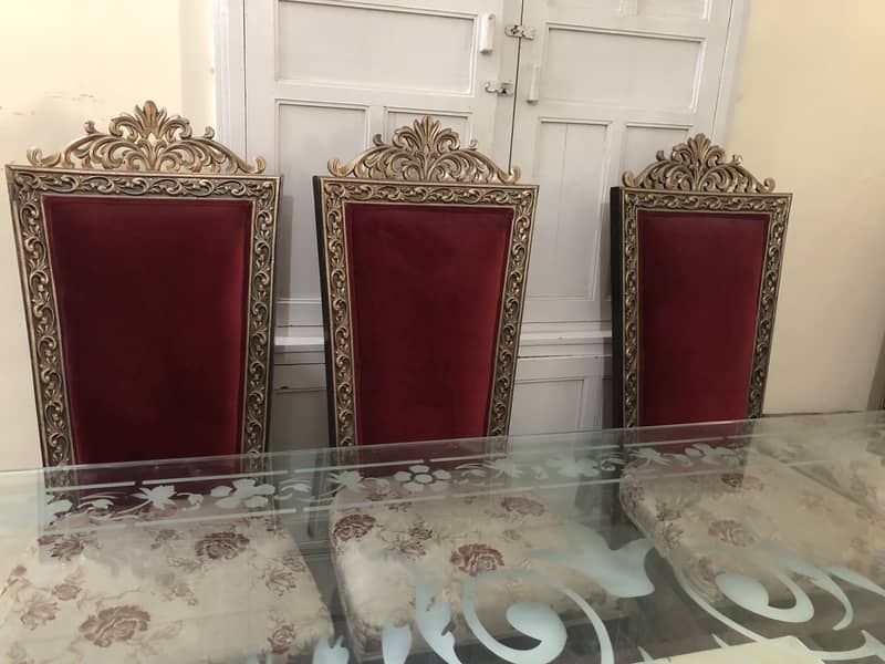Dining Table 0