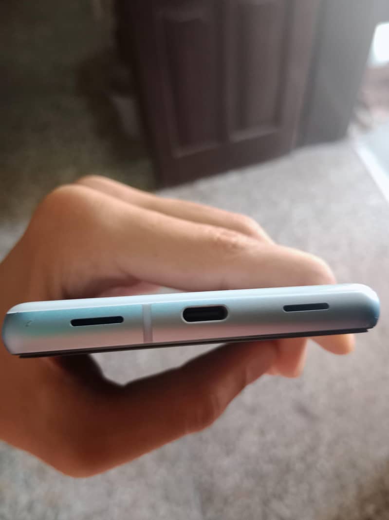 Google Pixel 7a 2