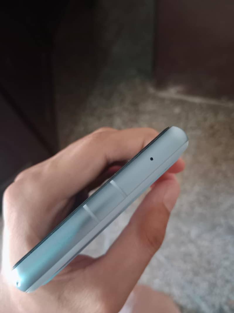 Google Pixel 7a 4