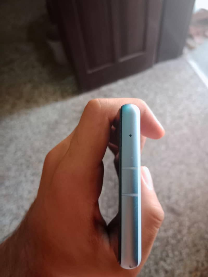 Google Pixel 7a 5